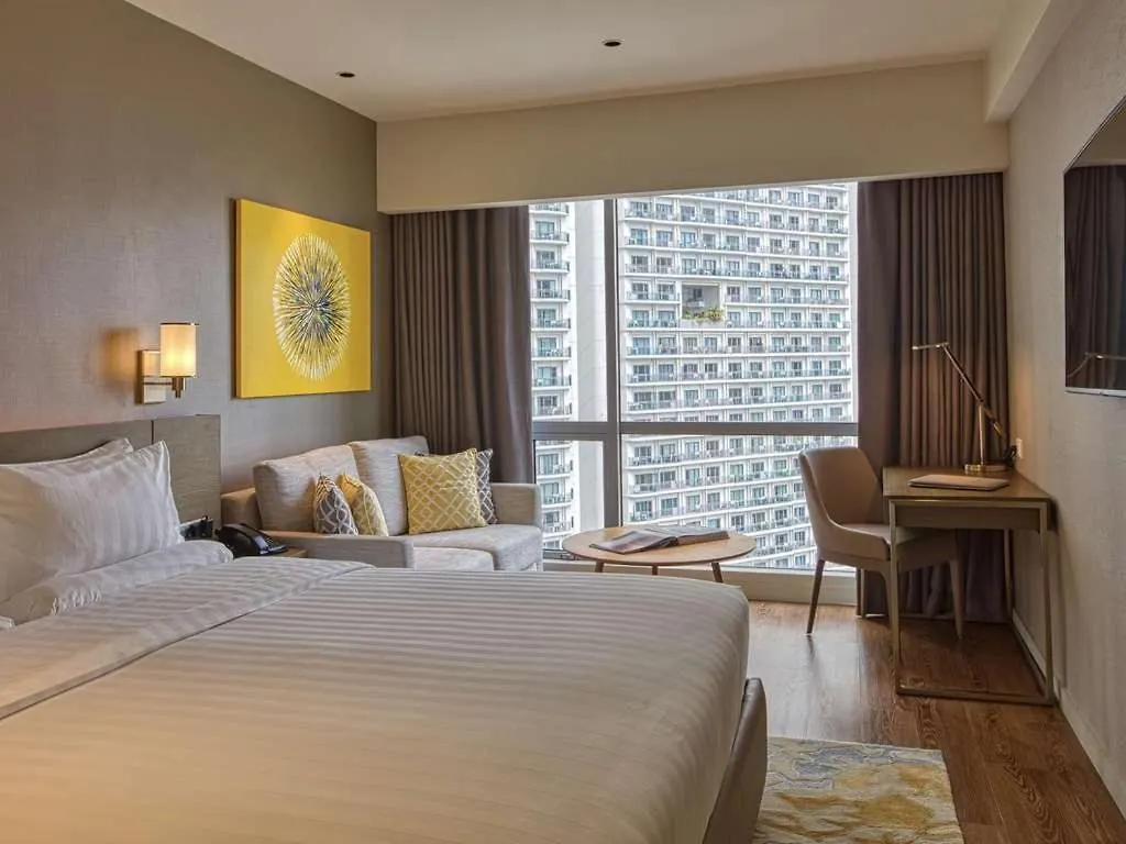 Novotel Manila Aqua Residences Near Makati By Hamodi'Scrib
