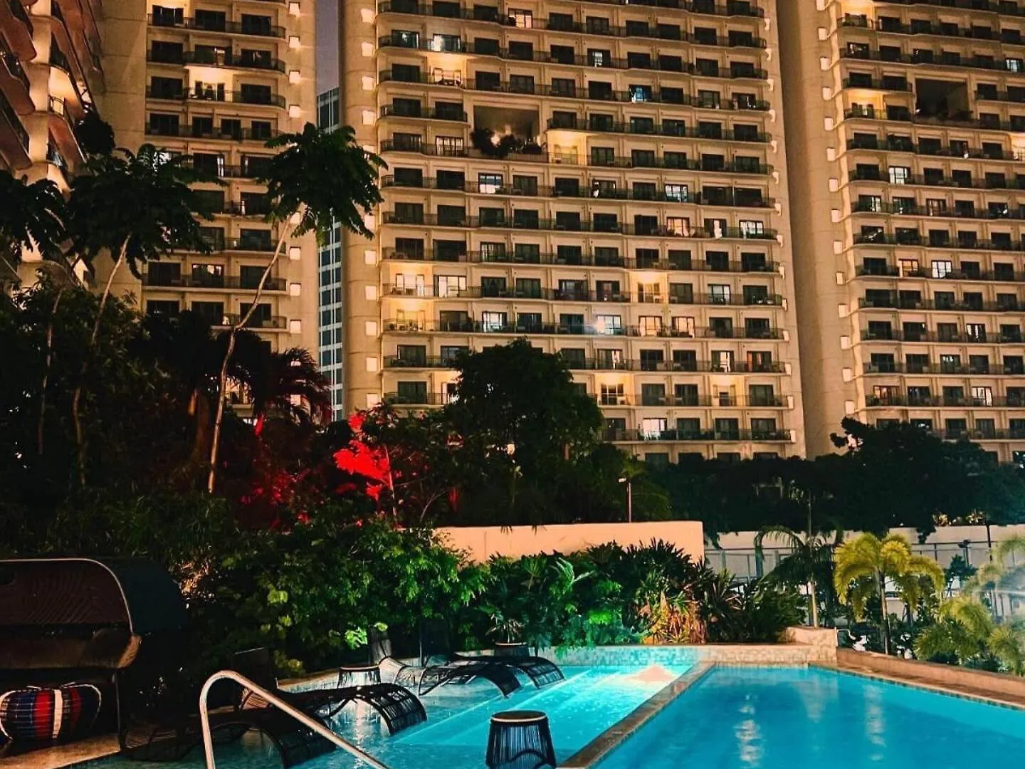 Novotel Manila Aqua Residences Near Makati By Hamodi'Scrib Apartment