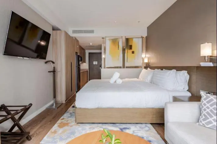 Novotel Manila Aqua Residences Near Makati By Hamodi'Scrib 0*,